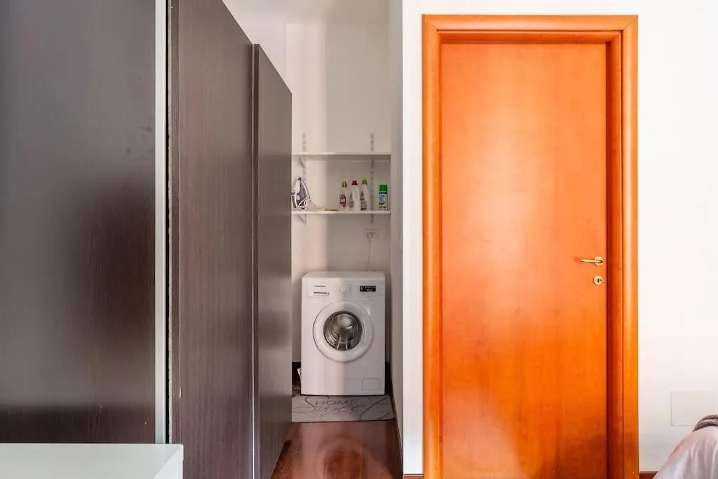 Modern Apartment In Milano Centrale Next To Metro M5 - Sarca 73 Italy
